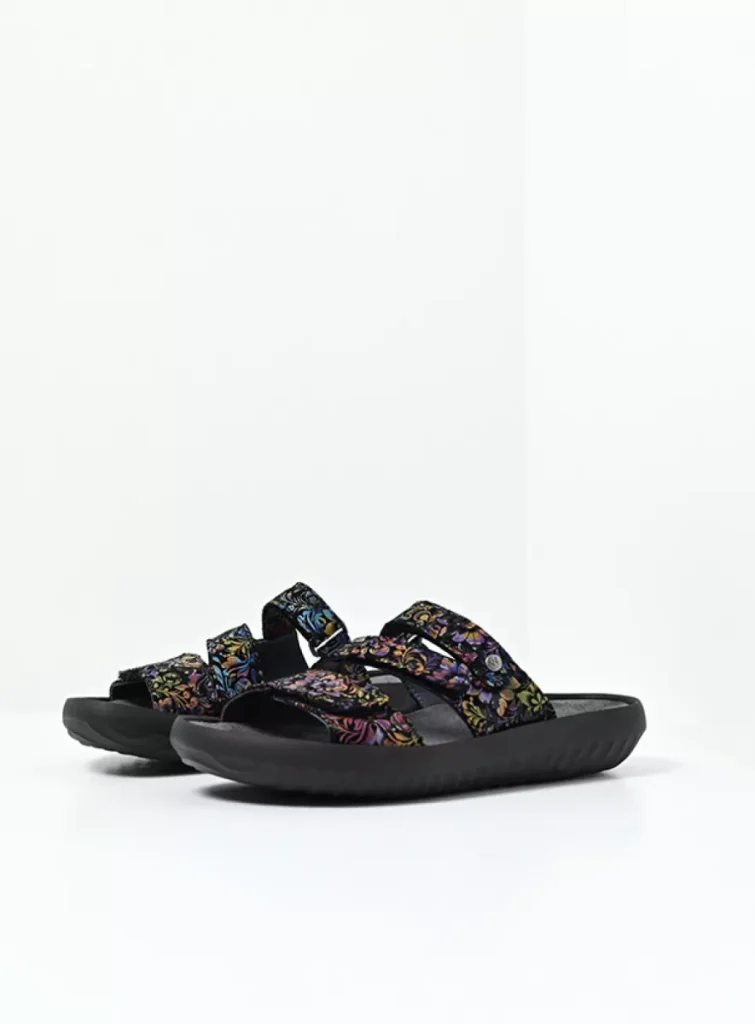 Wolky Slippers 00885 Sense 47999 zwart/multi flower nubuck