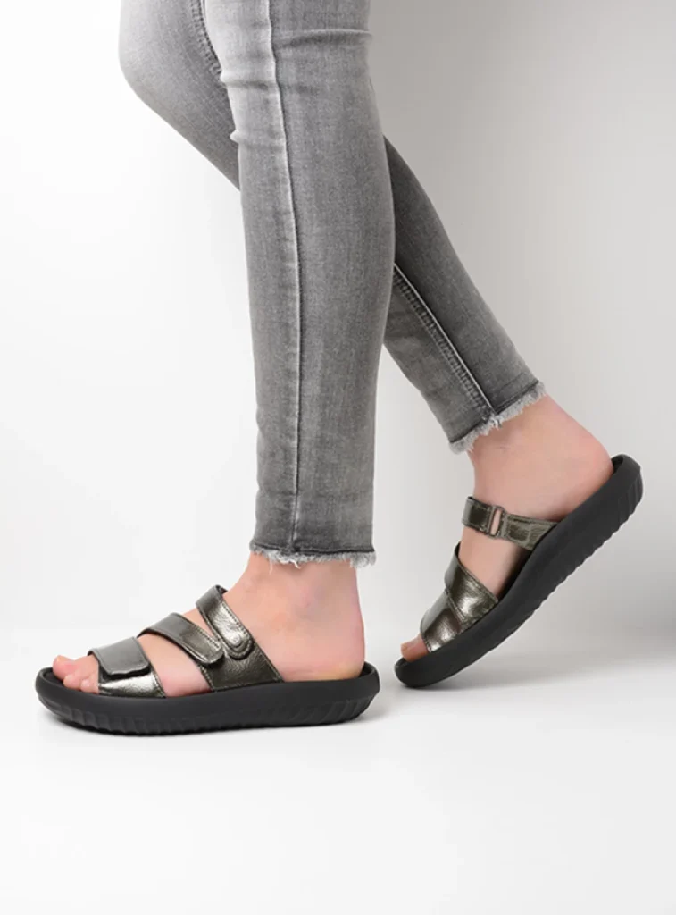 Wolky Slippers 00889 Sense Vegan 96700 grijsgroen vegan lak