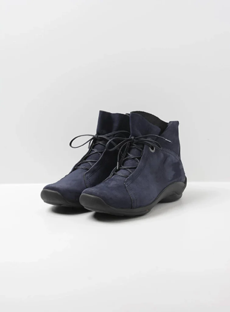 Wolky Hoge veterschoenen 01657 Diana 11800 blauw nubuck