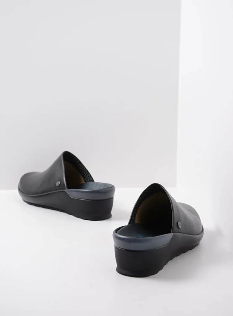 Wolky Slippers 02575 Go 31000 zwart leer