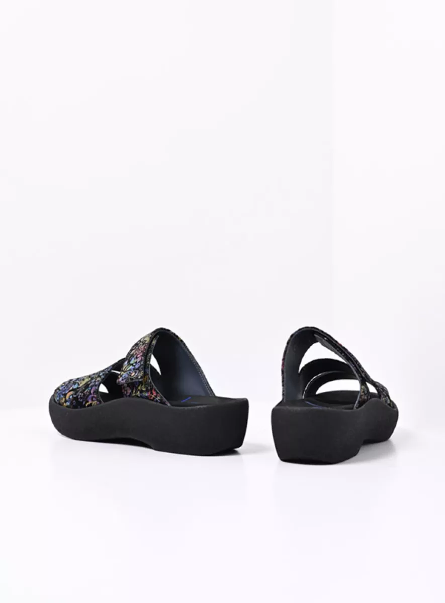 Wolky Slippers 03207 Aporia 47999 zwart/multi flower nubuck