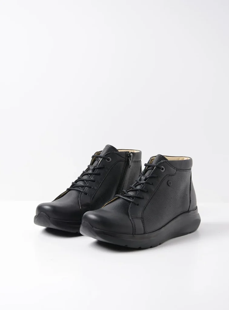 Wolky Veterschoenen 05930 Lima 20000 zwart leer