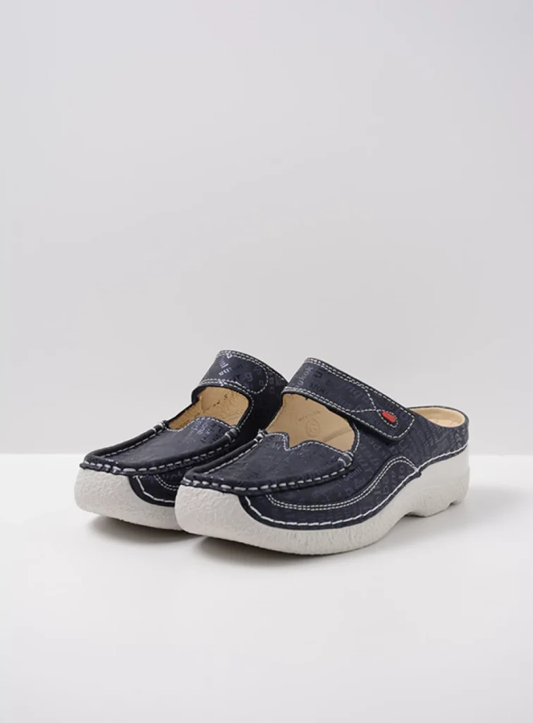 Wolky Slippers 06227 Roll Slipper 14870 blauw letter nubuck