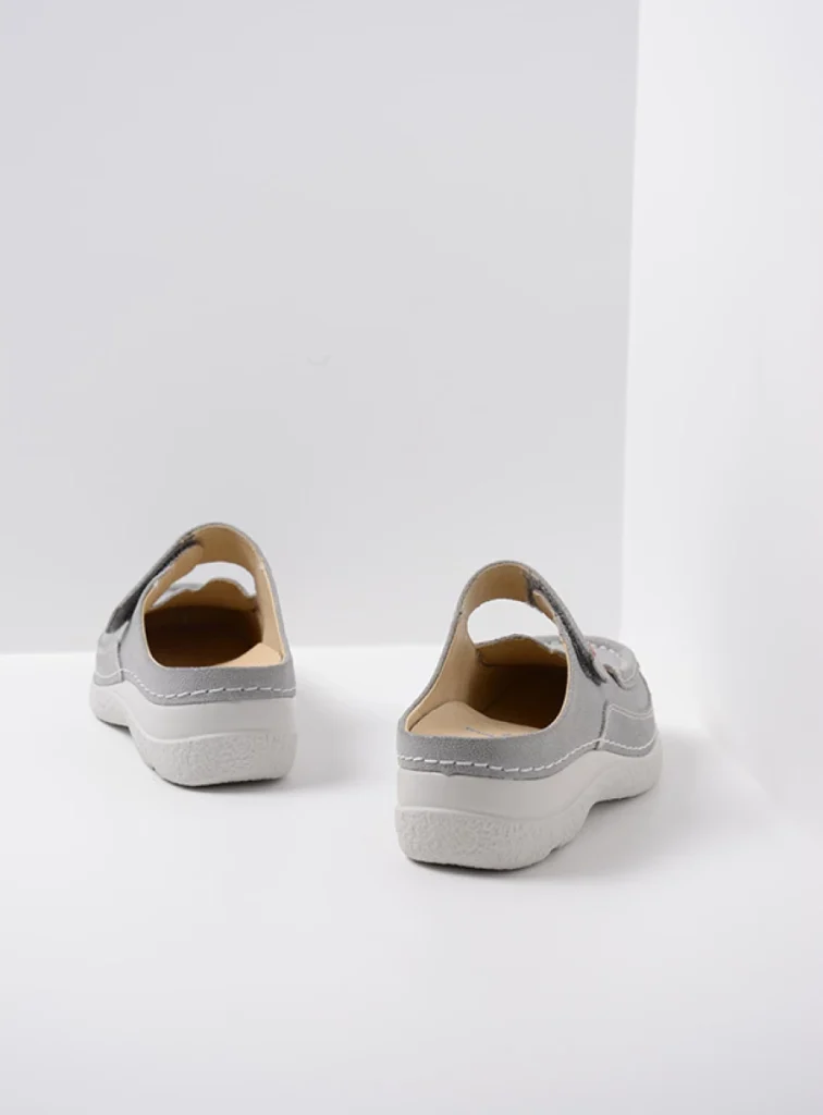 Wolky Slippers 06227 Roll Slipper 15206 lichtgrijs nubuck