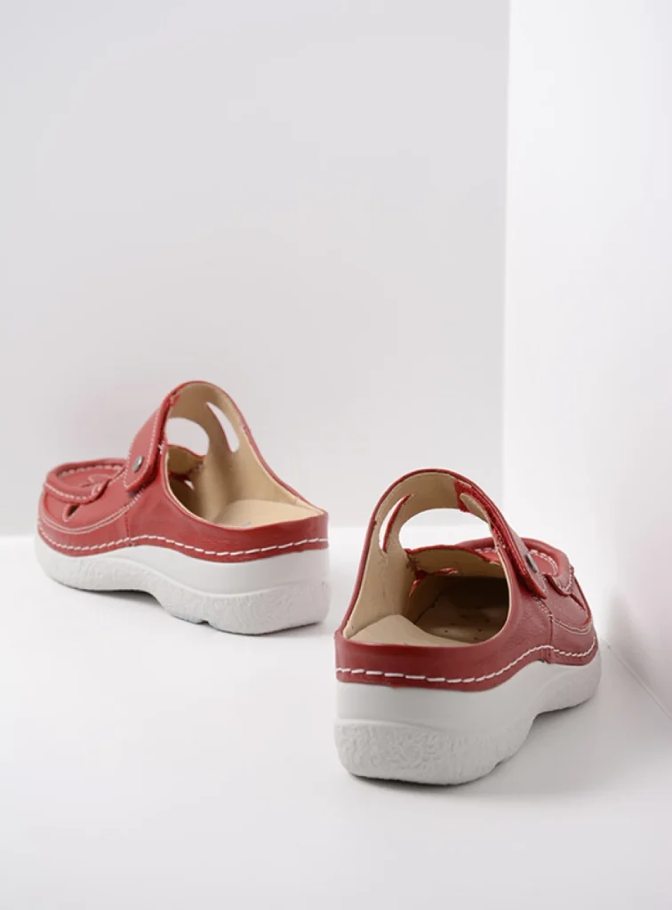 Wolky Slippers 06234 Roll Talaria 20570 rood zomer leer