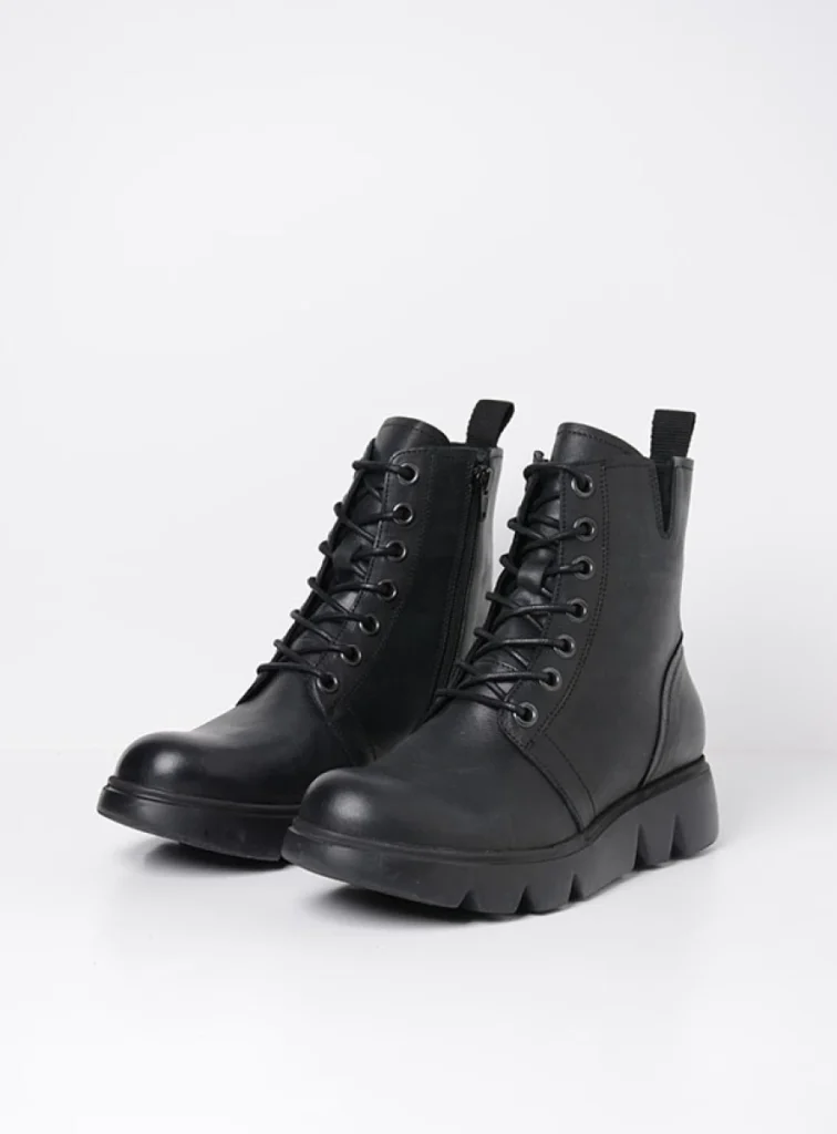 Wolky Hoge veterschoenen 06325 Hope XW 30000 zwart leer