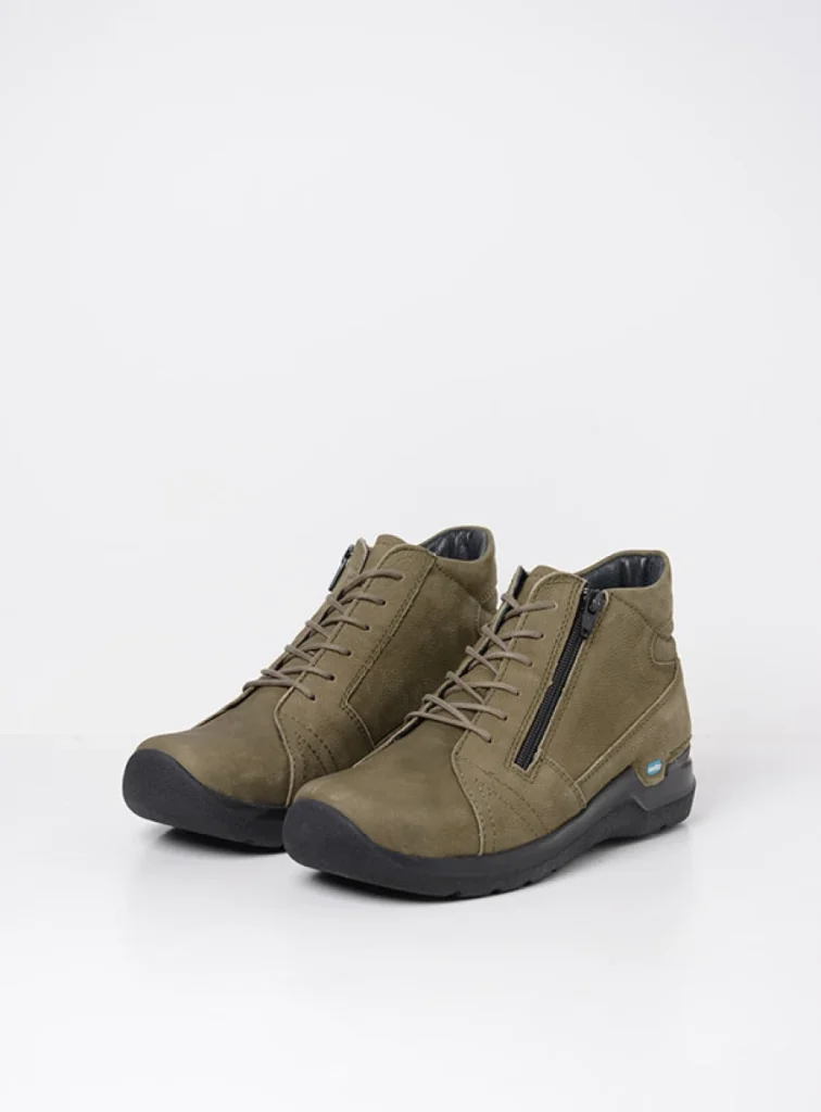 Wolky Hoge veterschoenen 06606 Why 11709 pesto groen nubuck