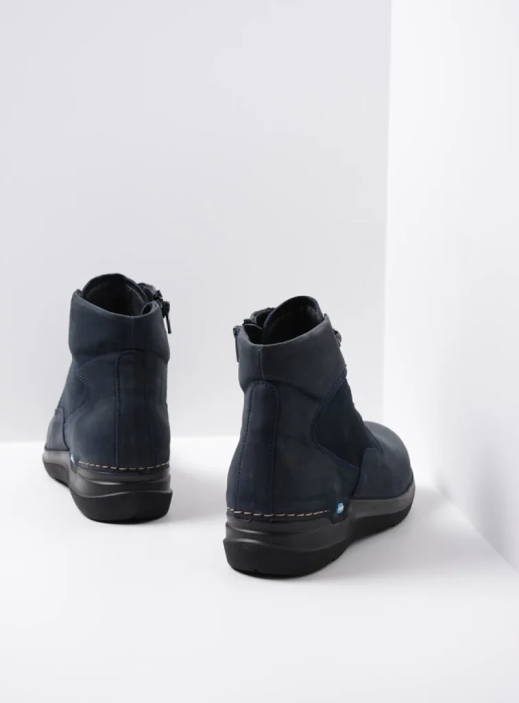 Wolky Hoge veterschoenen 06612 Whynot 16800 blauw nubuck