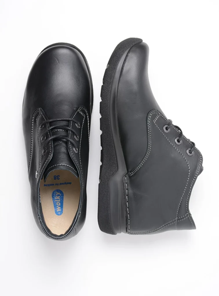 Wolky Hoge veterschoenen 06618 Truth HV 24000 zwart leer