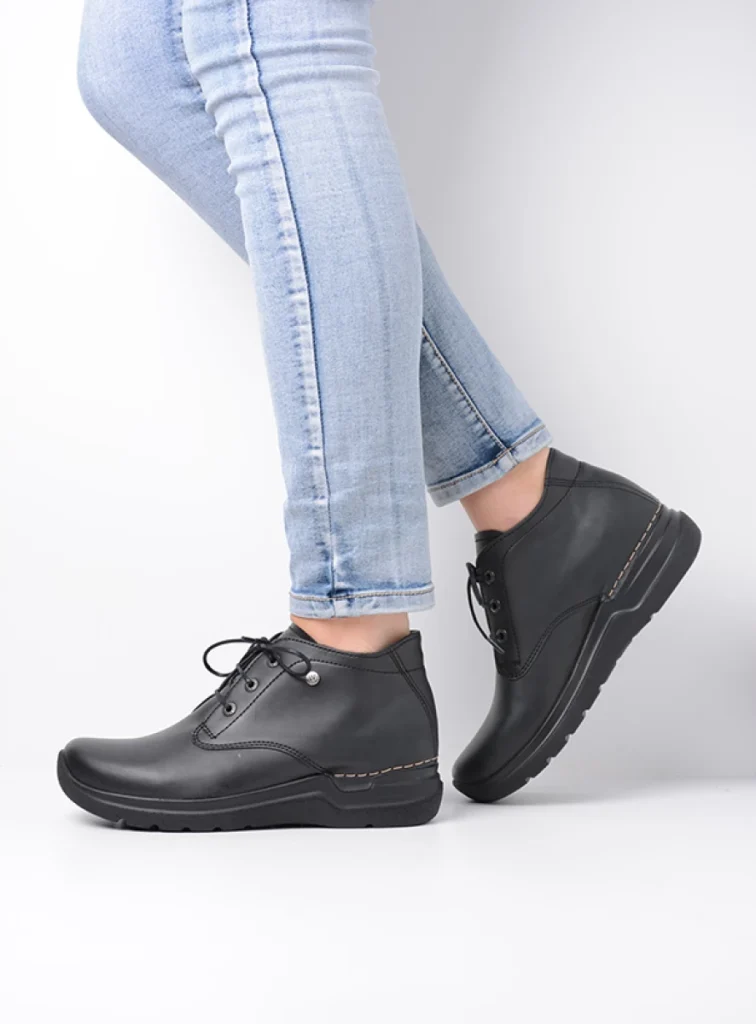 Wolky Hoge veterschoenen 06621 Truth Vegan 93000 zwart