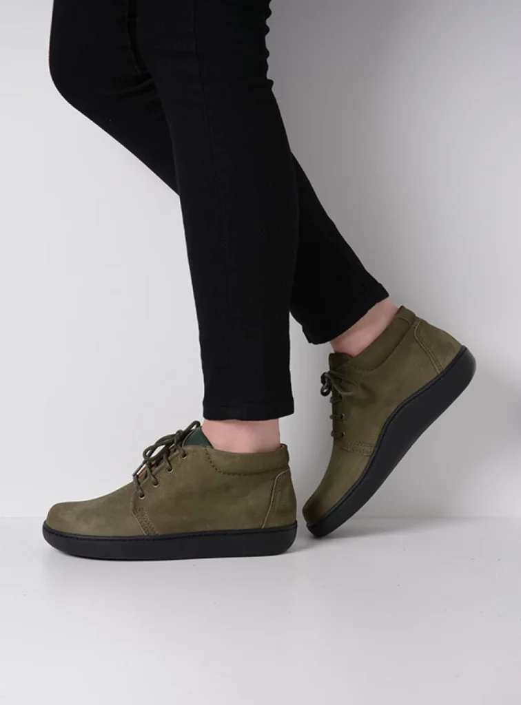 Wolky Hoge veterschoenen 08100 Kansas Lady XW 11709 pesto groen nubuck