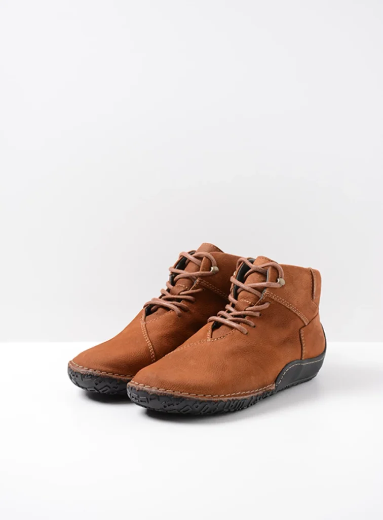 Wolky Hoge veterschoenen 08361 Mokola 11430 cognac nubuck