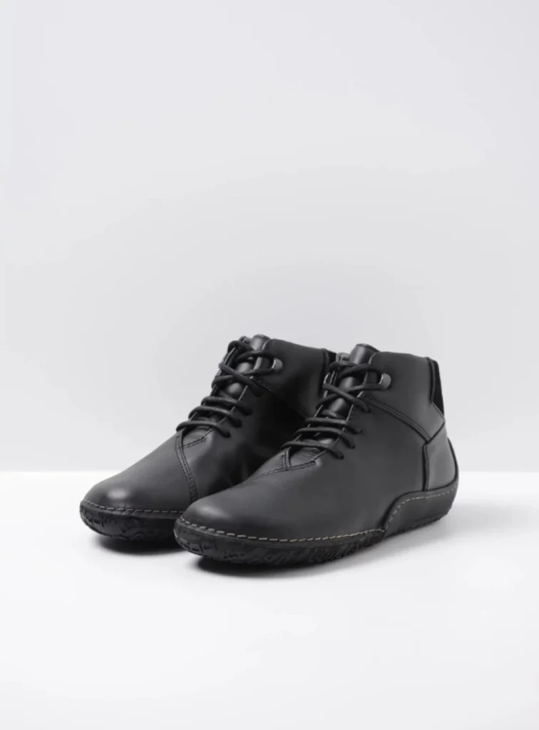 Wolky Veterschoenen 08361 Mokola 50000 zwart leer